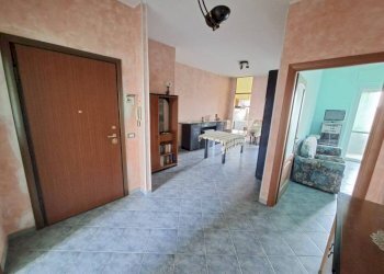 Three-room apartment Torino (neighborhood Mirafiori Sud) - photo 2
