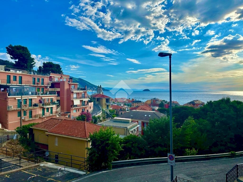 Four-room apartment Via Castello Romano, Laigueglia - photo 1