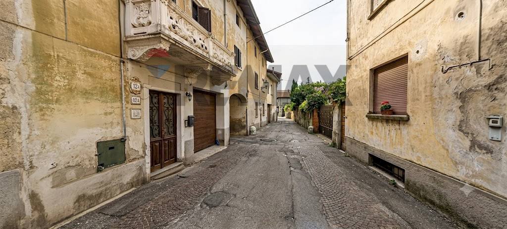 Stable - Palace corso cavour, 20 
 Sizzano, Sizzano - photo 1