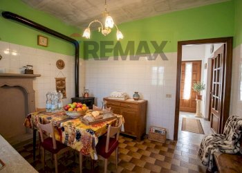 Stable - Palace corso cavour, 20 
 Sizzano, Sizzano - photo 3