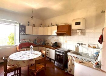 Portion of a house Via Grone, Serra Riccò - photo 9