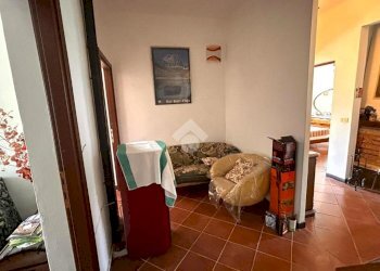 Portion of a house Via Grone, Serra Riccò - photo 30