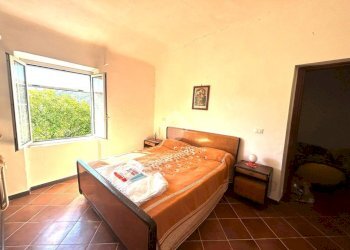 Portion of a house Via Grone, Serra Riccò - photo 37