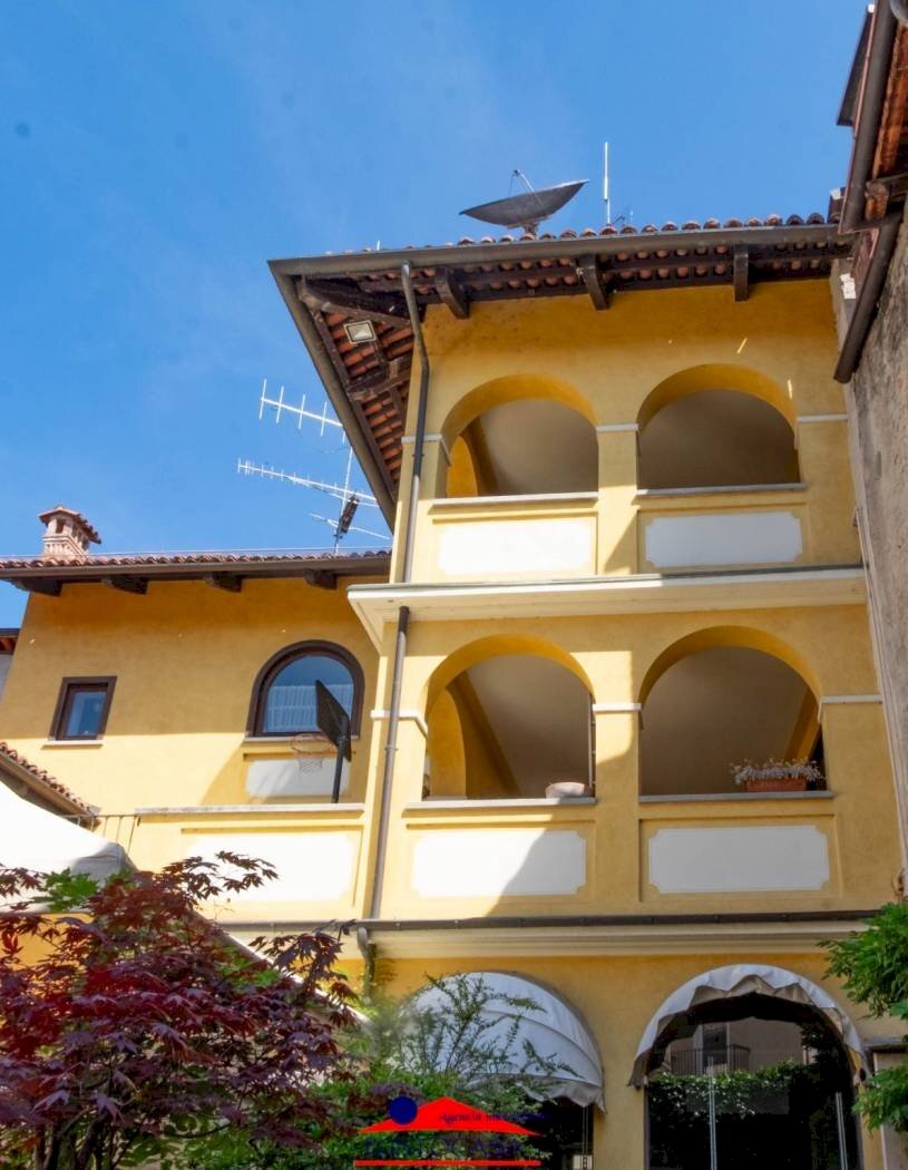 Appartamento Via Martiri della Libertà, 10, Busca - foto 2