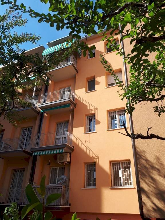 Quadrilocale via Bruno Arnaud, Bologna (zona Bolognina) - foto 1