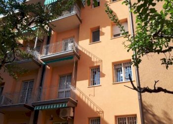 Quadrilocale via Bruno Arnaud, Bologna (zona Bolognina) - foto 1