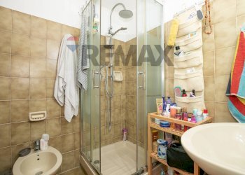 Trilocale Vico della Lepre, 7 
 Centro Storico, Genova (zona Centro Storico) - foto 32