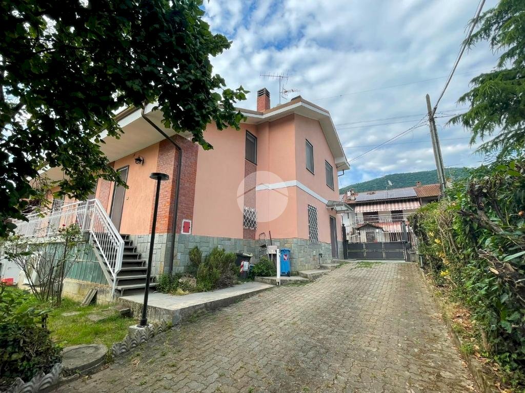 Semi-detached house Via Dei Ranuncoli, Piossasco - photo 2
