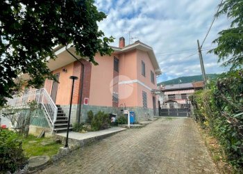 Semi-detached house Via Dei Ranuncoli, Piossasco - photo 2