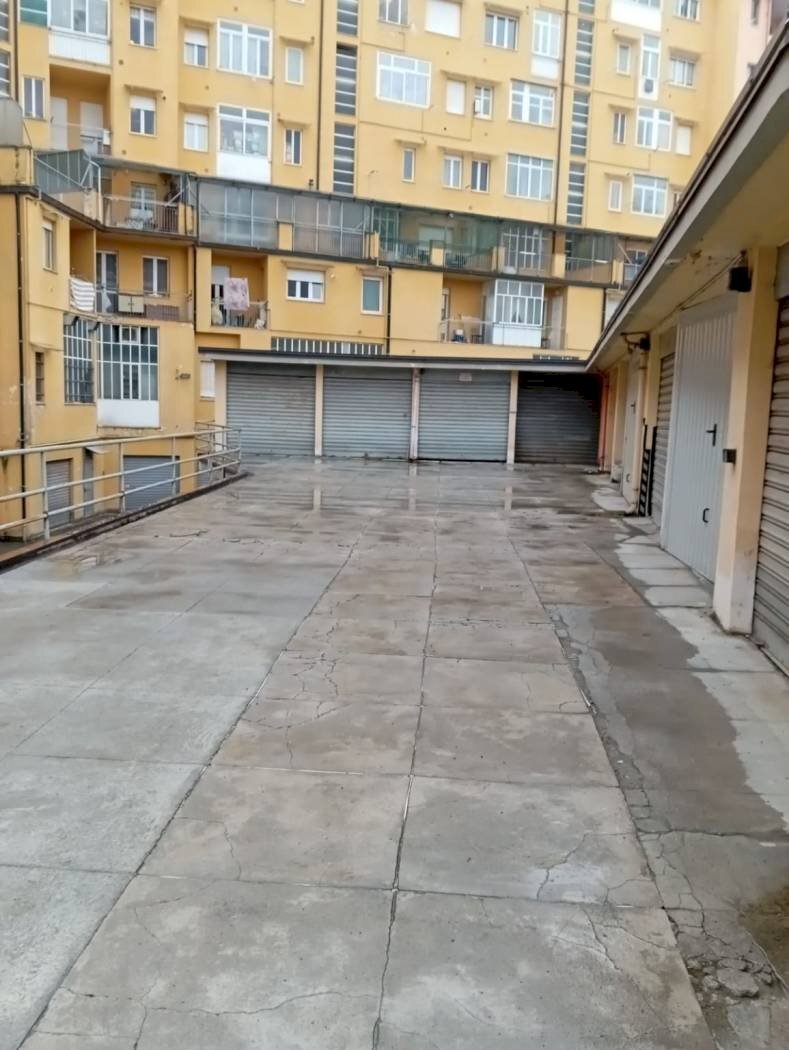 Box Corso Barale, Borgo San Dalmazzo - foto 2