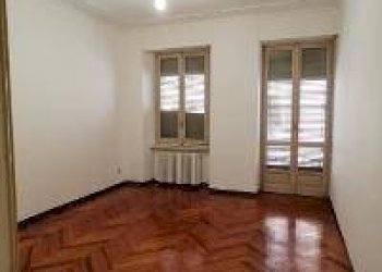 Apartment Via 28 Aprile, Cuneo (neighborhood Centro) - photo 1