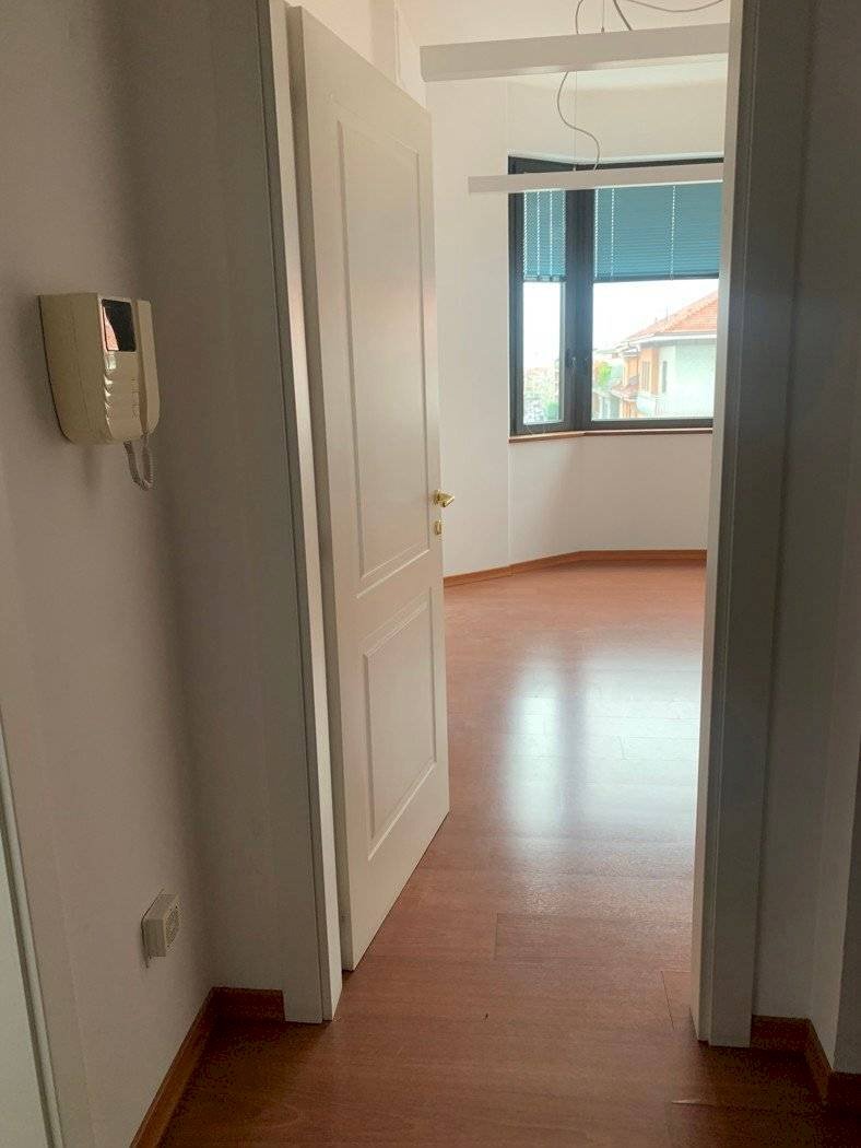 Office Cuneo - piazza Europa, 1, Cuneo (neighborhood Centro) - photo 1