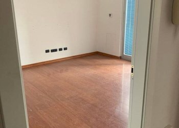 Office Cuneo - piazza Europa, 1, Cuneo (neighborhood Centro) - photo 9