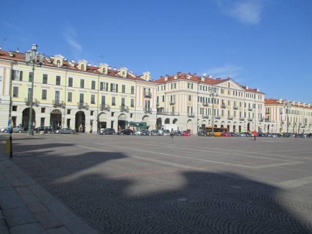 Locale Commerciale Piazza Tancredi Duccio Galimberti, Cuneo (zona Centro) - foto 3