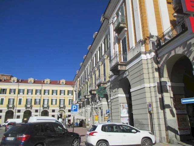 Office Piazza Tancredi Duccio Galimberti, Cuneo (neighborhood Centro) - photo 1