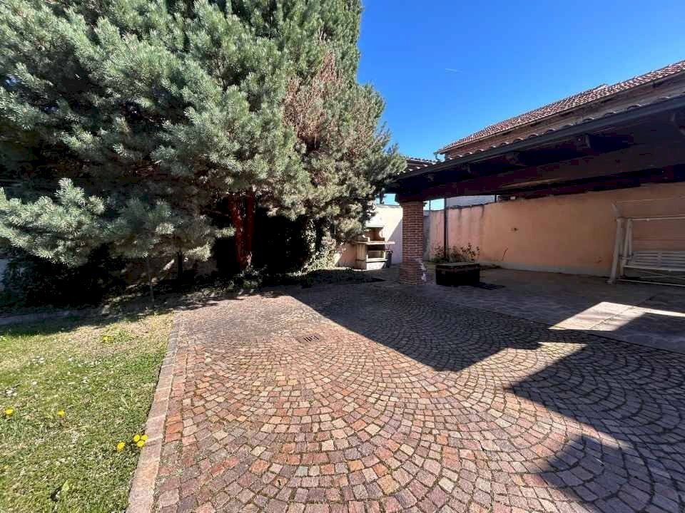 Single Family Villa Via della Ripa, hamlet Spinetta, Cuneo - photo 3