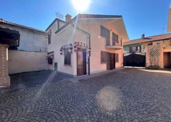 Single Family Villa Via della Ripa, hamlet Spinetta, Cuneo - photo 4