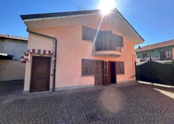 Single Family Villa Via della Ripa, hamlet Spinetta, Cuneo - photo 5