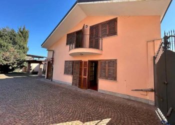 Single Family Villa Via della Ripa, hamlet Spinetta, Cuneo - photo 6