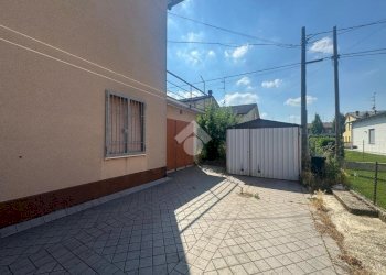 Apartment Via Fucik, Castelnovo di Sotto - photo 24