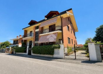 Three-room apartment Via Giacomo Puccini, Rivalta di Torino - photo 2