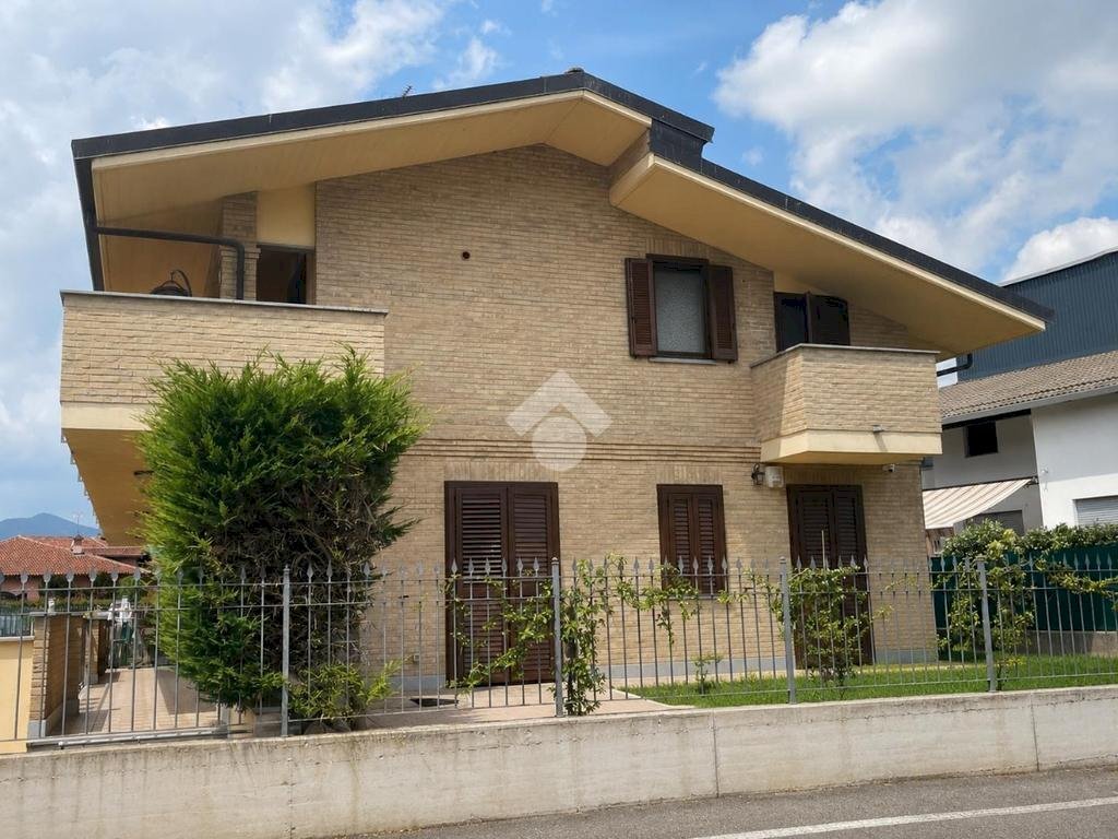 Three-room apartment Via Rossini, Rivalta di Torino - photo 1