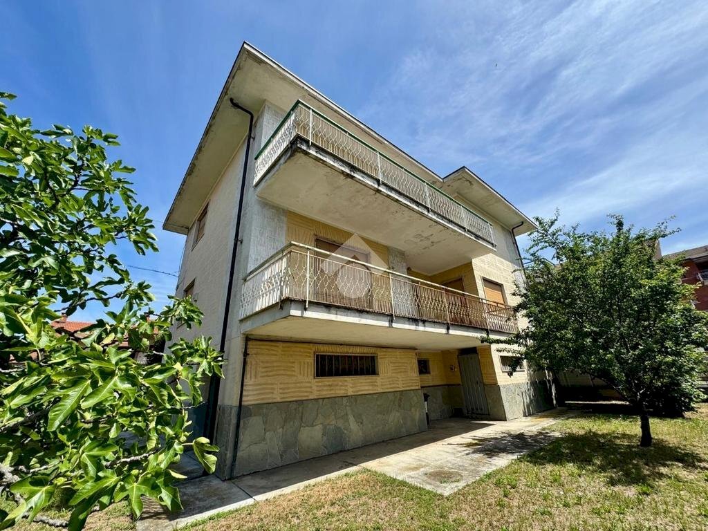 Villa Via del Santuario, Leini - photo 1