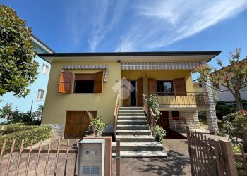 Villa Viale Genova, Riccione - foto 16