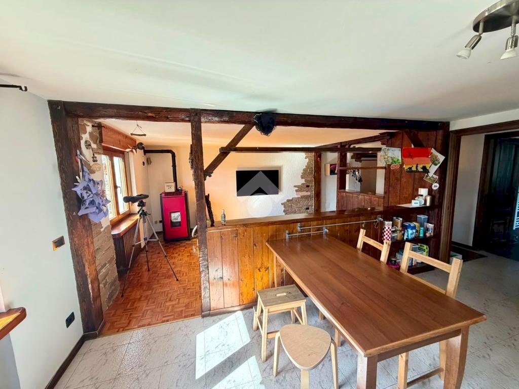Four-room apartment Frazione Petit Fenis, Nus - photo 2