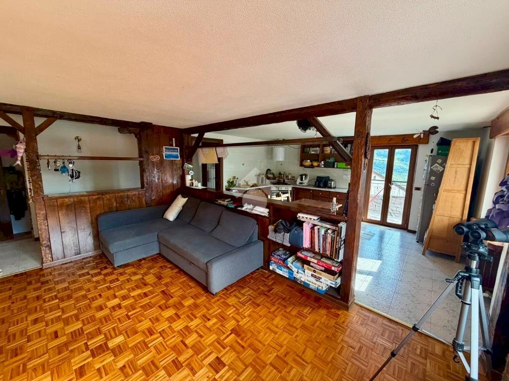 Four-room apartment Frazione Petit Fenis, Nus - photo 3