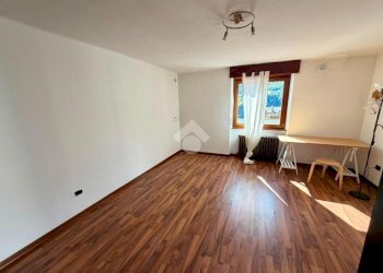 Four-room apartment Frazione Petit Fenis, Nus - photo 15