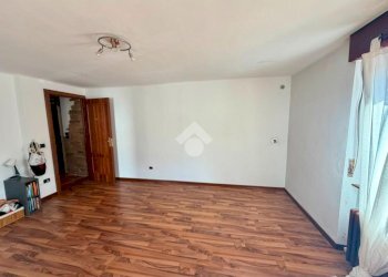 Four-room apartment Frazione Petit Fenis, Nus - photo 16