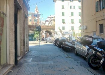 Magazzino via della coscia, Genova (zona Sampierdarena) - foto 11