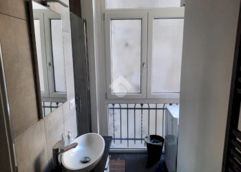 Bilocale Via Genova, Torino (zona Nizza Millefonti) - foto 2