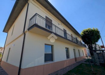 Four-room apartment Via Argine Montone, Ravenna (neighborhood Coccolia) - photo 1