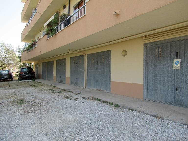 Foto 2 - Trilocale Via Martiri Ungheresi
11, Pianella - foto 2