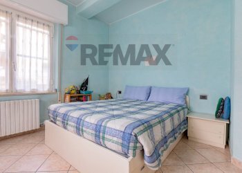 Camera / camera da letto - Casa semi indipendente Vicolo Ariosto
 
5, Rho - foto 18