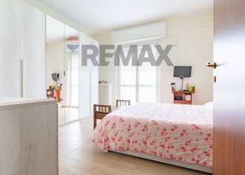 Camera / camera da letto - Casa semi indipendente Vicolo Ariosto
 
5, Rho - foto 73