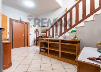 Hall / corridoio - Casa semi indipendente Vicolo Ariosto
 
5, Rho - foto 77