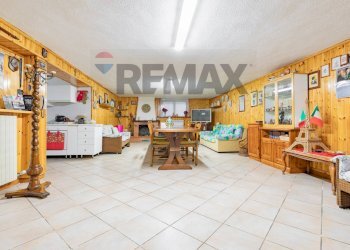 Sala da pranzo - Casa semi indipendente Vicolo Ariosto
 
5, Rho - foto 89