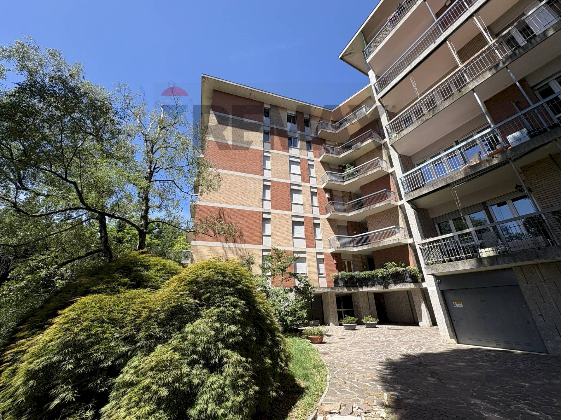 Edificio all\'aperto - Trilocale via Walder
 
9G, Varese - foto 1