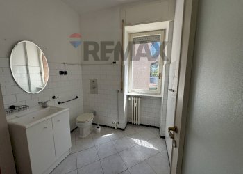 Bagno - Trilocale via Walder
 
9G, Varese - foto 10