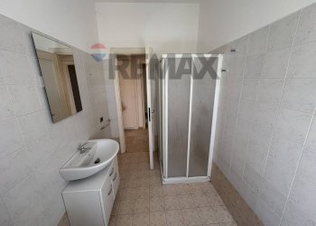 Bagno - Trilocale via Walder
 
9G, Varese - foto 11