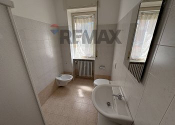 Bagno - Trilocale via Walder
 
9G, Varese - foto 12