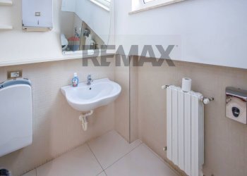Bagno - Office Via De Vito Francesco
4, Bari - photo 6