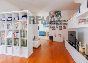 Soggiorno - Villa Via Napoli
 
170, Bari - foto 24
