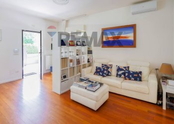 Soggiorno - Villa Via Napoli
 
170, Bari - foto 27