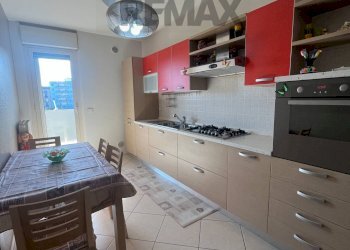 Cucina - Three-room apartment Via Leonardo Del Turco
1, Bari - photo 8