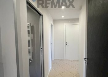 Hall / corridoio - Three-room apartment Via Leonardo Del Turco
1, Bari - photo 10