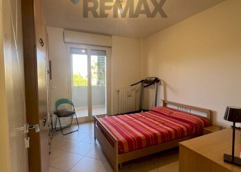 Camera / camera da letto - Three-room apartment Via Leonardo Del Turco
1, Bari - photo 14